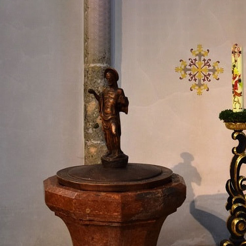 Taufstein mit Johannes dem Täufer