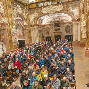 Abschlussgottesdienst im Stift Schlierbach / Foto Haijes Die Visitation im Dekanat Windischgarsten wurde mit einem festlichen Gottesdienst abgeschlossen.