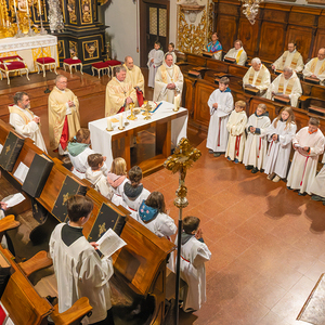 Abschlussgottesdienst im Stift Schlierbach / Foto Haijes Die Visitation im Dekanat Windischgarsten wurde mit einem festlichen Gottesdienst abgeschlossen.