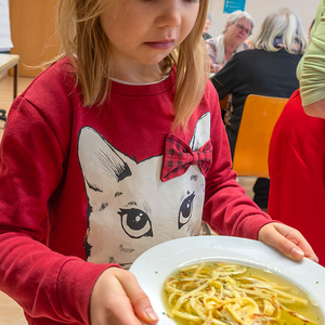 Suppe essen - spenden für Frauen in Nepal zur Selbshilfe