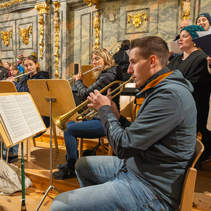 Abschlussgottesdienst im Stift Schlierbach / Foto Haijes Die Visitation im Dekanat Windischgarsten wurde mit einem festlichen Gottesdienst abgeschlossen.