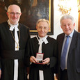 V. l.: Propst Prälat Konsistorialrat Johannes Holzinger, Prof. Karl Rehberger, LH Dr. Josef Pühringer