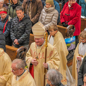 Abschlussgottesdienst im Stift Schlierbach / Foto Haijes Die Visitation im Dekanat Windischgarsten wurde mit einem festlichen Gottesdienst abgeschlossen.
