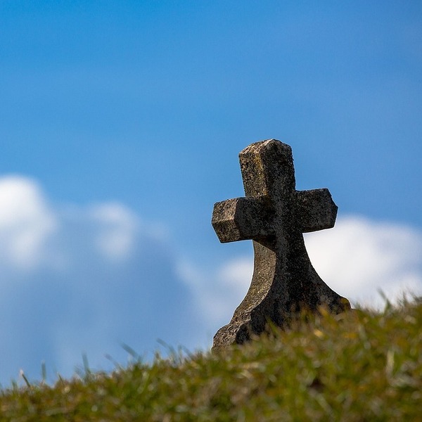 Friedhof / © artbejo/pixabay.com/Pixabay License Friedhof